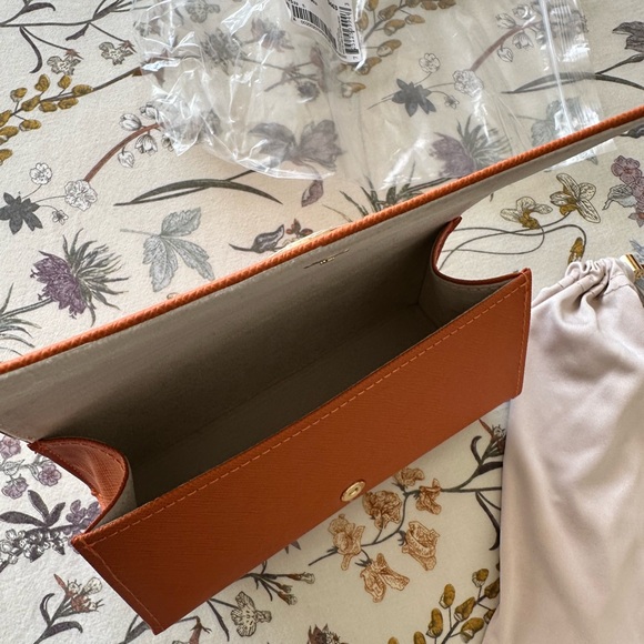 ✨ Tory Burch Runway 23’ Cat-eye Sunglasses ✨ - Picture 7 of 7